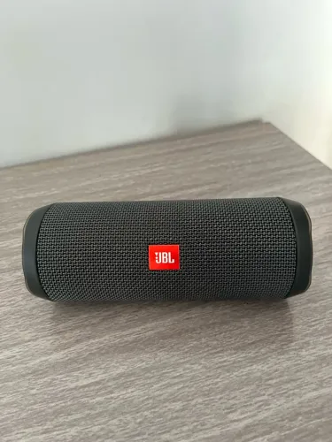 Caixa de som JBL flip essential 2