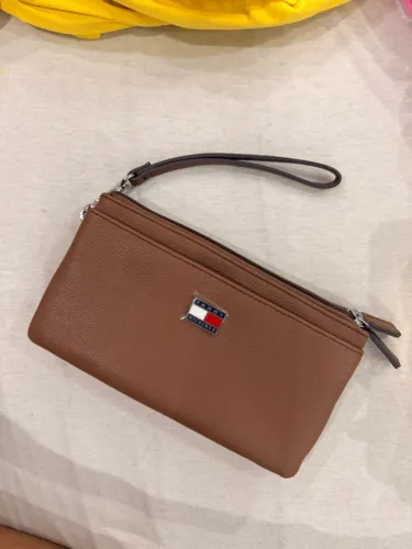 Carteira de Mão Tommy Hilfiger - Nova - Importada dos EUA