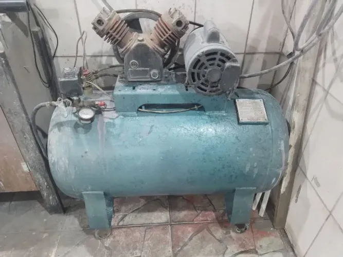 COmpressor de Ar Pressure 10 pés 130 litros - 220v monofásico