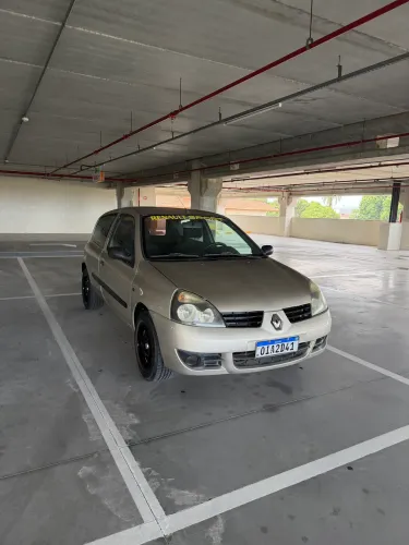 Renault Clio Hi-flex 1.0 16V 3P 2012