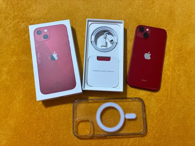 iPhone 13 vermelho (256gb)