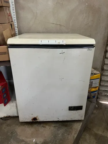 Freezer 110/220 os dois 1,500 pra ir embora hj 