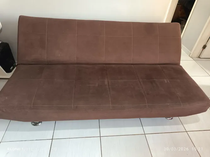 Vendo sofá retrátil inclina em 3 posição, vira cama.