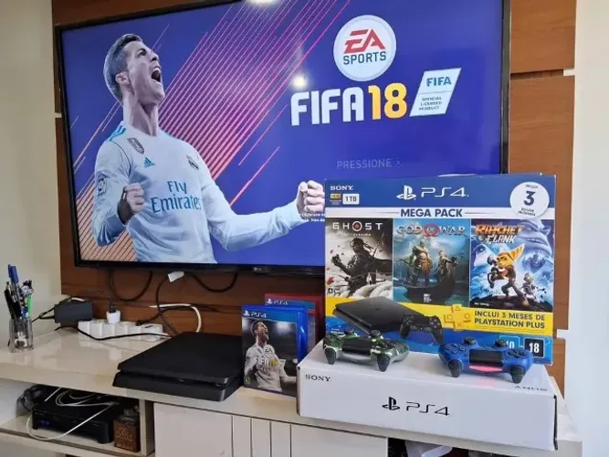 PlayStation 4 Slim 1TB !! Na caixa!! 2 controles *novinho!!