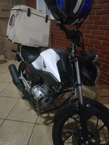 Honda CG Cargo 2026 - Apenas 620 km - Completa com Baú