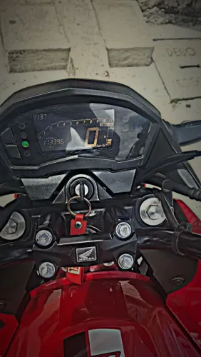 Moto toda Original único Dono Esta super Concervada