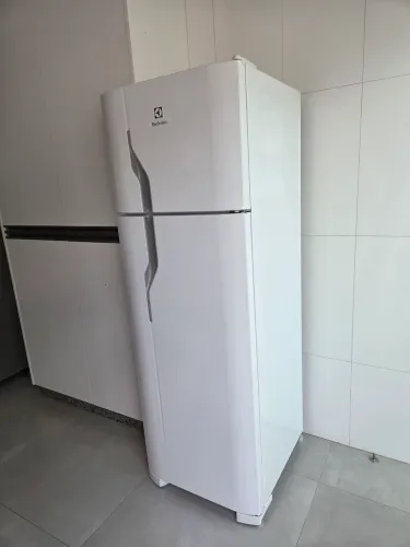 Geladeira Eletrolux 160L pouco usada
