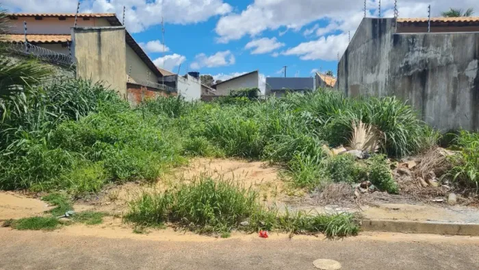 Á Venda lote com 360m² na ARSO 111