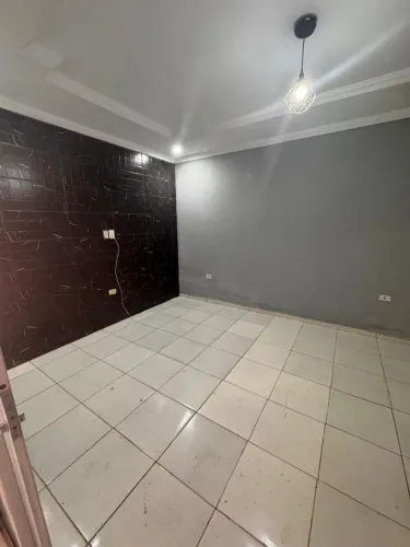 ótima casa toda na cerâmica para vender