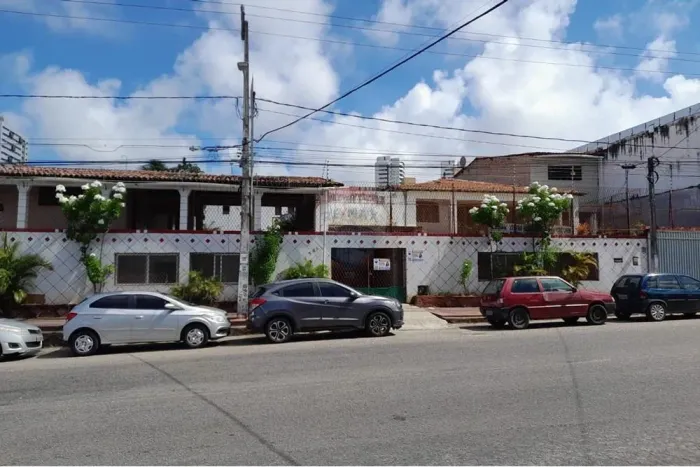 IMPERDÍVEL - Vendo Prédio Comercial com 1.400m² em Lagoa Nova (Aceita Financiamento)