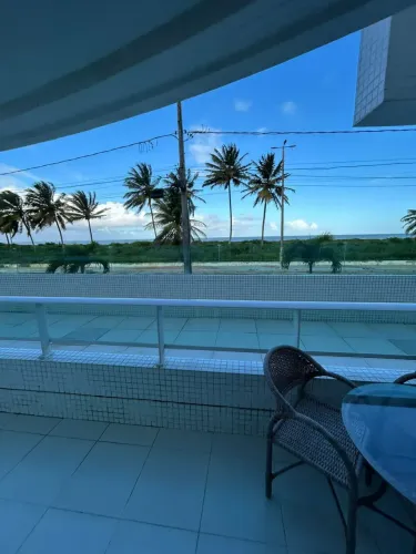 Alugo apartamento mobiliado à beira-mar de Intermares, 02 quartos, R$ 5.000,00 Cond. inclu