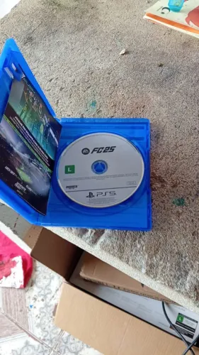 CD FIFA25 PS5