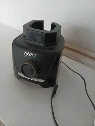 Motor de liquidificador sem o copo
