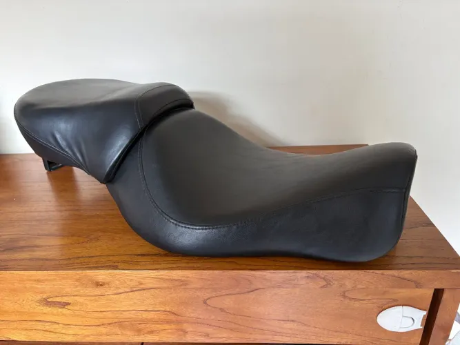 Banco 883 Sportster iron (muito novo)