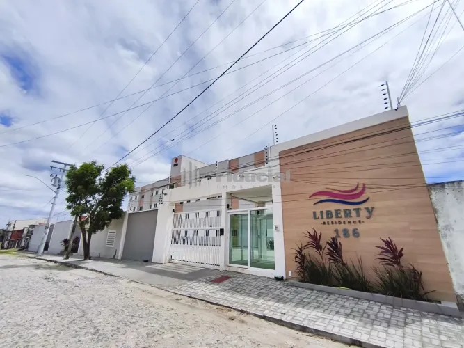 Apartamento para locação em Iparana, com 52m², sala, 02 quartos (sendo 01 suíte), WC socia