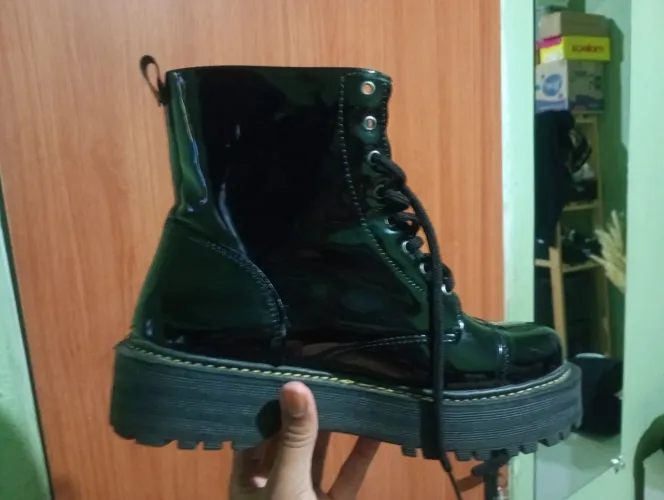 Vendo Bota coturno sem salto
