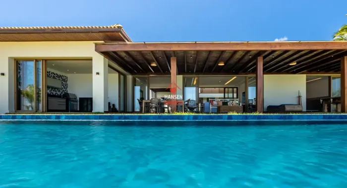 Casa de luxo frente a praia e fundo lagoa em Praia dos Lagos - Interlagos- Bahia