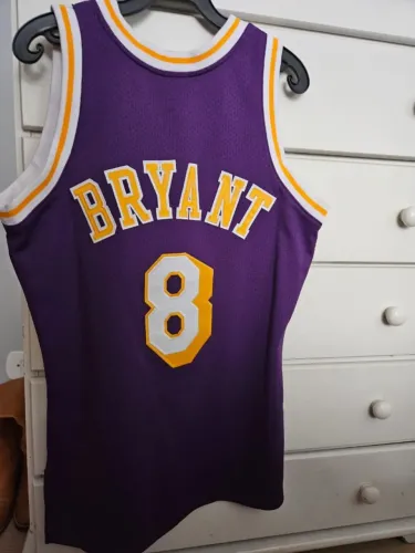 regata nova kobe bryant 8 mitchell & ness comprada em los angeles