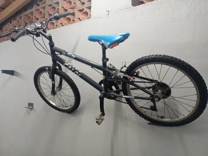 Bicicleta infantil Caloi ato 20