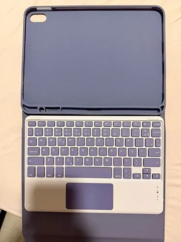 Capa com teclado para IPad 11 a16