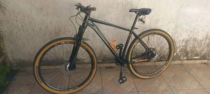 Bicicleta MTB Groove, aro 29.