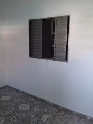 Casa de 2 cômodos (um quarto e uma cozinha)- Independente- Jardim Eliana - Zona Sul SP