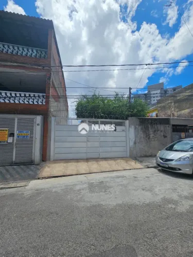Casa com 02 Quartos e Vaga de garagem no Santa Maria