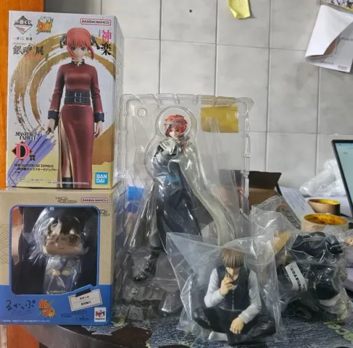 coleção sorteado sem caixa kagura,kamui,kotaro katsura,okita look up gintama com caixa