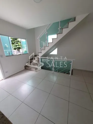 Casa de Condomínio em Horto Florestal com 108m²