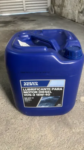 Galão de óleo lubrificante diesel lacrado