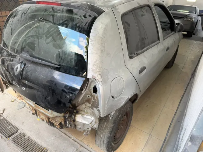 Tampa porta malas clio hatch