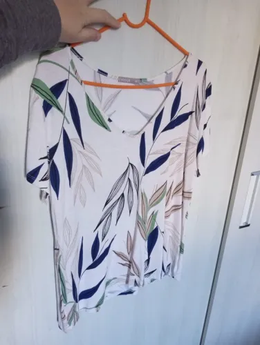 Blusa em decote v - tamanho gg