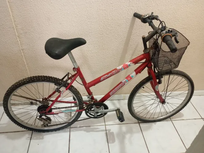 Bicicleta aro 24 , R$ 100,00 reais