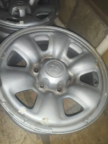 Rodas Toyota hilux