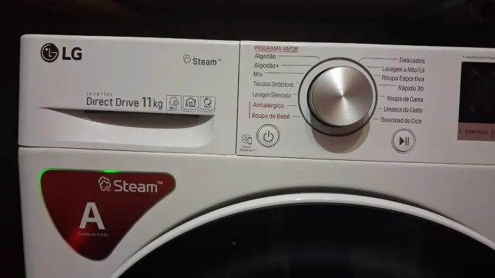 Vendo máquina de lavar Smart LG VC4 11kg (modelo FV5011WG4), na cor branca. Impecável 