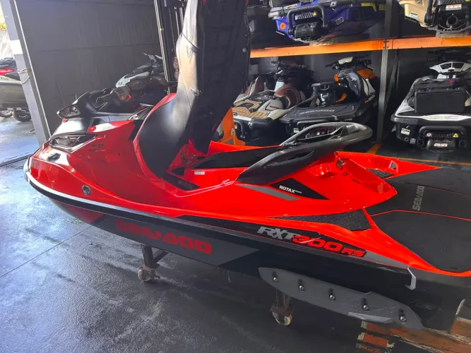 Jet Ski Sea-Doo RXT-X 300 RS 2017 | 173 horas | Revisado