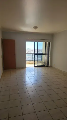 Apartamento Residencial para Locação com 03 Dormitórios no bairro Vila Redentora