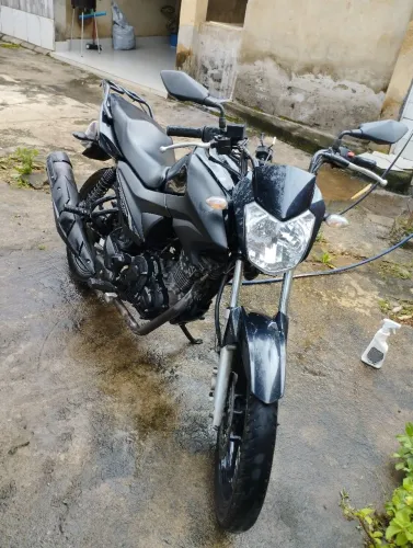 Moto em bom estado 