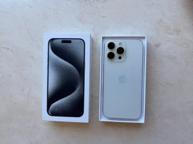 iPhone 15 Pro Max 256GB Silver - 87% de saúde