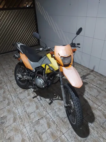 Bros 150 - Mecânica boa, bem conservada e em dia