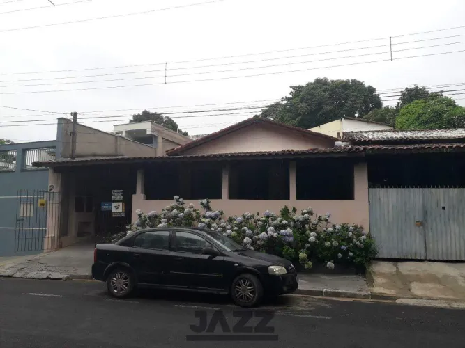 Casa / Sobrado em Loteamento Panorama Tropical