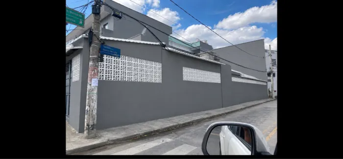 Alugo casa para residência ou comercial