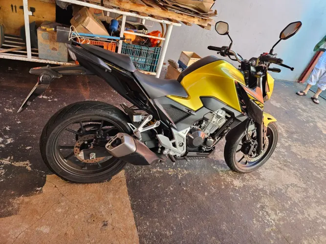 CB Twister 300F
