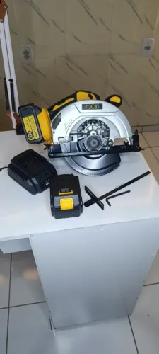 serra circular a bateria 21v