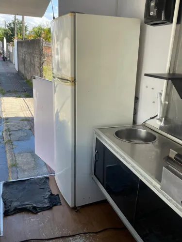 Vende-se trailer de lanche