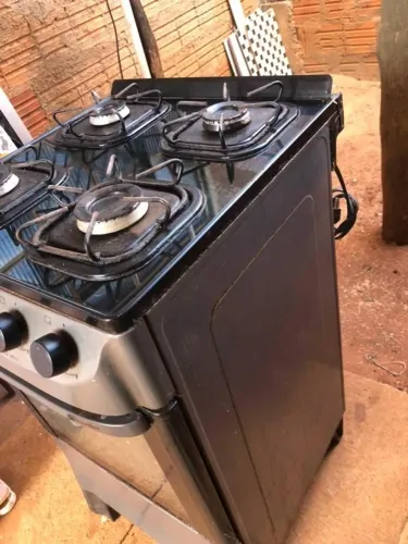 Vende se fogão elétrico 4 boca