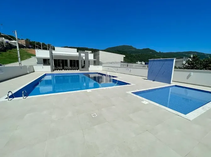 Terreno 150m² em Condomínio Costa Azul - Fundos - PLC