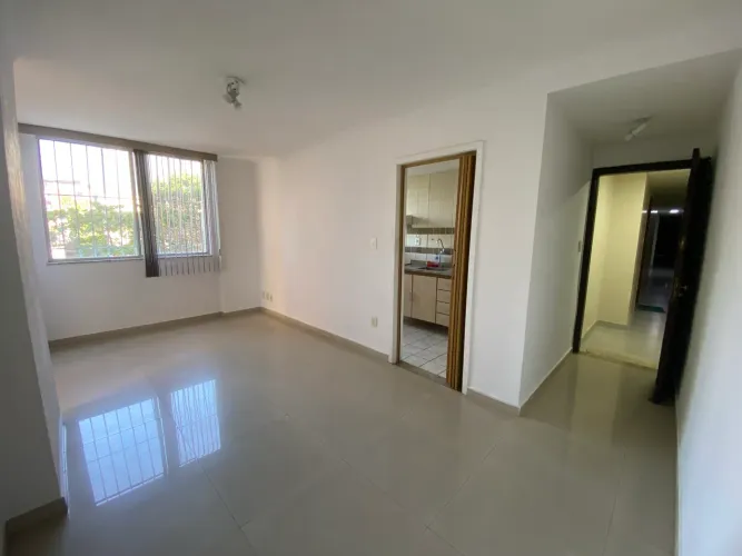 Apartamento 2 quartos reformado e desocupado