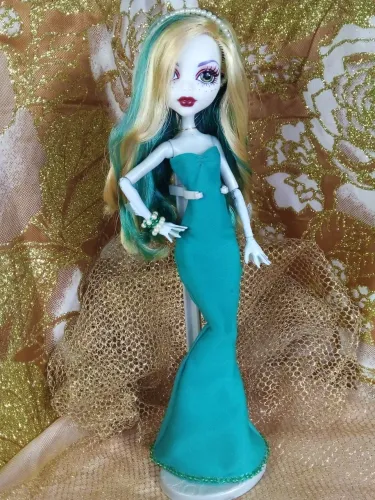 ? Roupinha para Boneca Monster High 