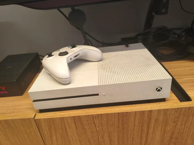 Xbox one S 1 Tb (com Elden Ring, Forza 2 e 4, e FIFA 22), posso deixar zerado tbm